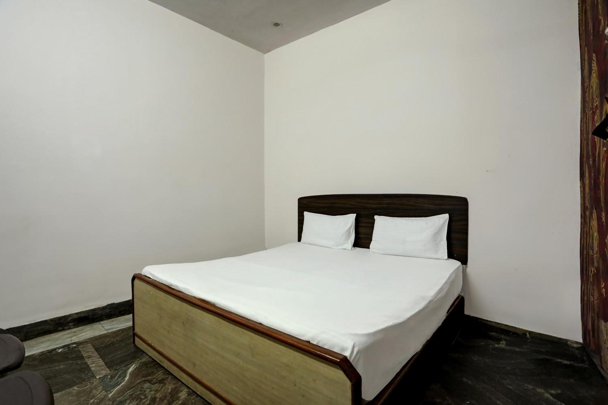 Hotel O Raaz Hotel เดลี ภายนอก รูปภาพ