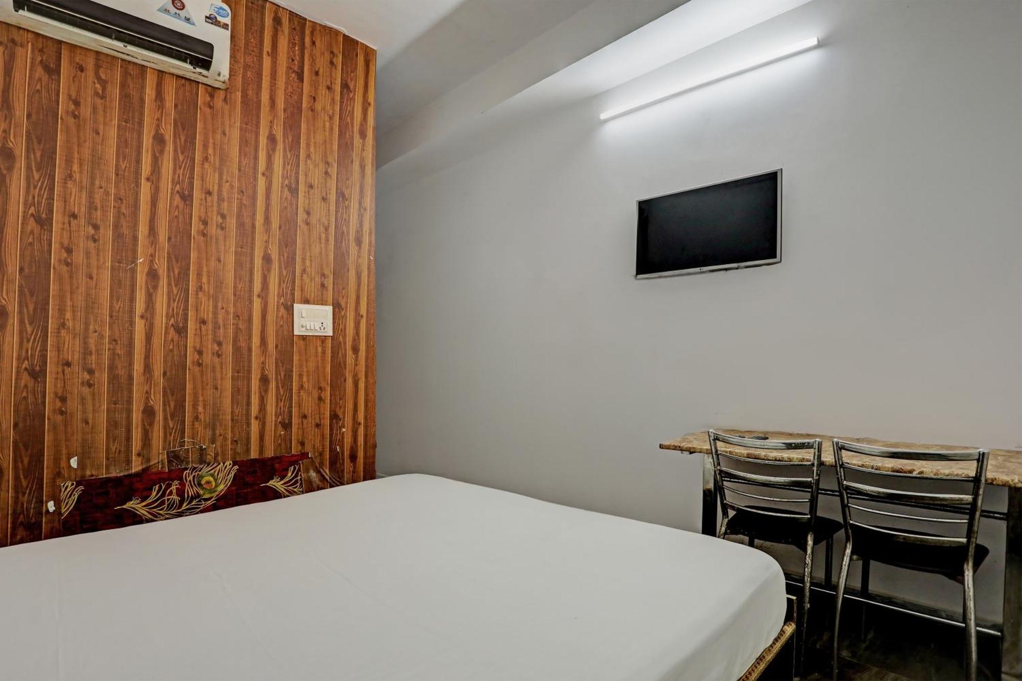 Hotel O Raaz Hotel เดลี ภายนอก รูปภาพ