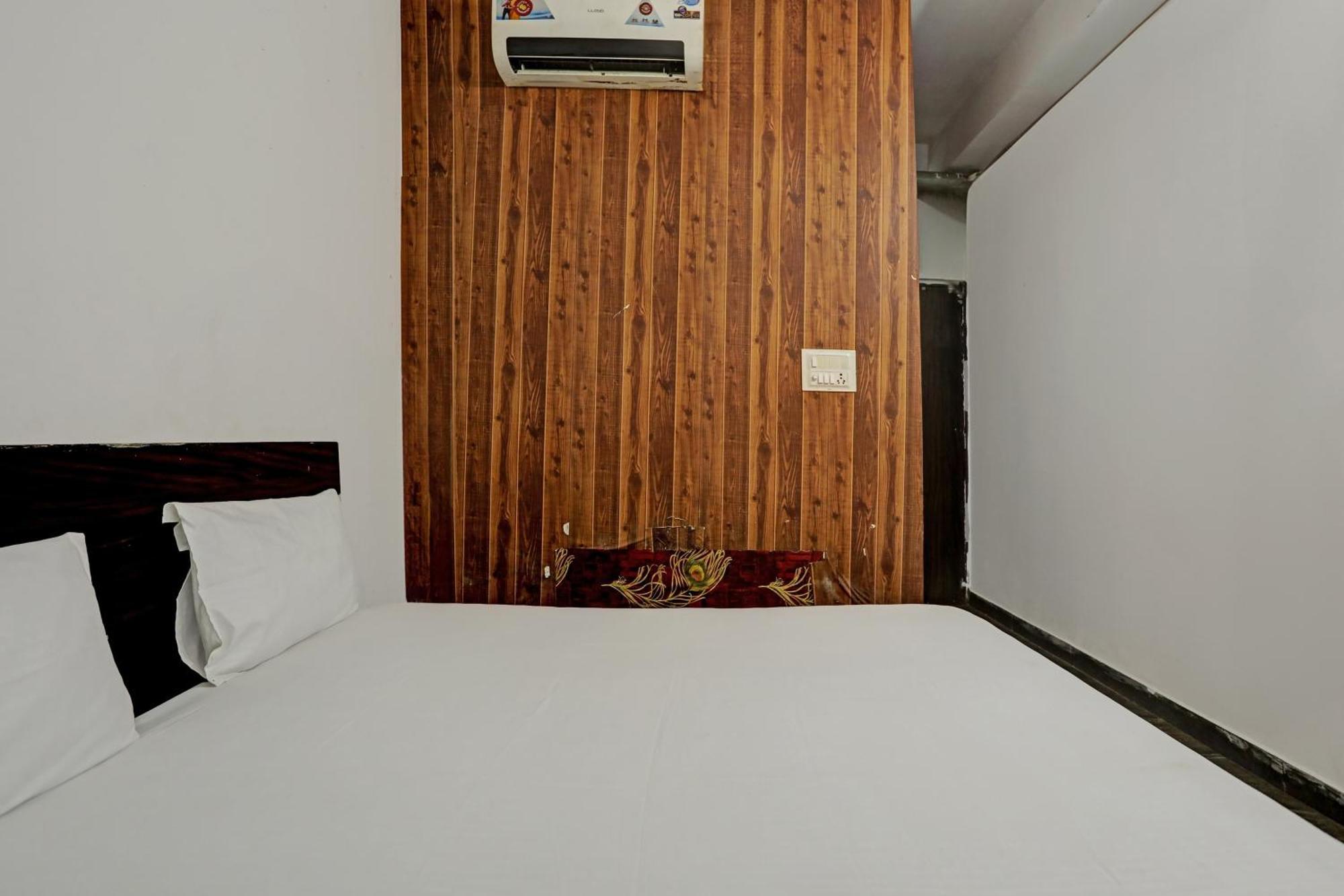 Hotel O Raaz Hotel เดลี ภายนอก รูปภาพ
